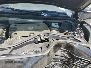 2021 Cadillac XT4 FWD Premium Luxury z VIN 1GYFZCR48MF002468, wystawiony jako Copart lot #50878955 z przebiegiem 76 034 mil mil oraz Szkoda całkowita • Salvage title. Historia ofert i sprzedaży dostępna na DreamBid. Obrazek 12.