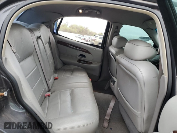 2001 Lincoln Town Car Signature with VIN 1LNHM82W11Y683915, listed as a Copart auction lot 50395865 with Not provided miles and Non repairable. Bid and sale history available at DreamBid. Image 11.