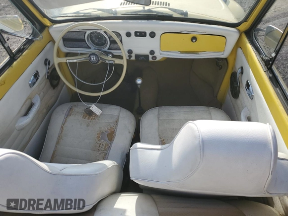 1971 Volkswagen Beetle with VIN 1512437629, listed as a Copart auction lot 42044394 with 4,786 mi miles and Salvage Title. Bid and sale history available at DreamBid. Image 8.