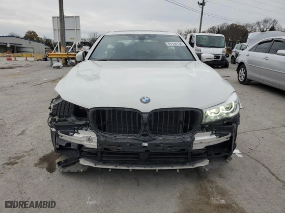 2019 BMW 7 Series 740i xDrive with VIN WBA7E4C55KGV28459, listed as a Copart auction lot 81144734 with 46,700 mi miles and Salvage Title. Bid and sale history available at carsss.com. Image 5.