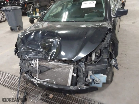 2011 Buick LaCrosse CXL with VIN 1G4GD5GD7BF169968, listed as a IAAI auction lot 41016563 with 100,011 mi miles. Bid and sale history available at carsss.com. Image 13.