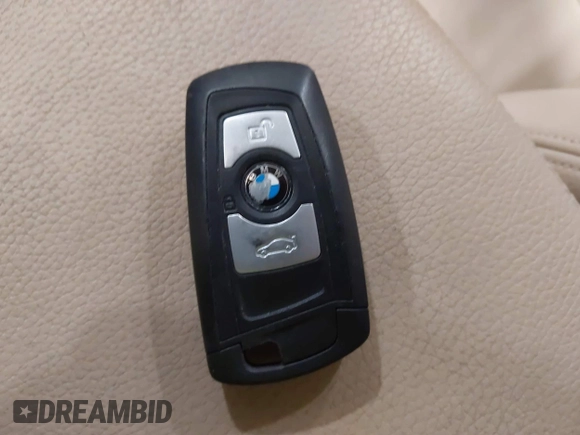 2014 BMW 3 Series 328i xDrive с VIN WBA3B5G53ENS09259, выставлен на аукционе IAAI как лот 42358472 с пробегом 152 425 миль миль и . История ставок и продаж доступна на DreamBid. Изображение 11.