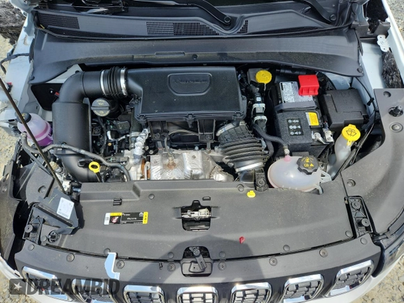 2025 Jeep Compass Sport z VIN 3C4NJDAN5ST505851, wystawiony jako Copart lot #60105775 z przebiegiem 4 062 mil mil oraz Szkoda całkowita • Salvage title. Historia ofert i sprzedaży dostępna na DreamBid. Obrazek 11.