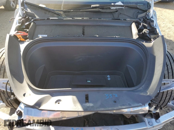 2024 Tesla Model Y Long Range with VIN 7SAYGDEE3RA257999, listed as a Copart auction lot 41838105 with 17,013 mi miles and Salvage Title. Bid and sale history available at DreamBid. Image 12.