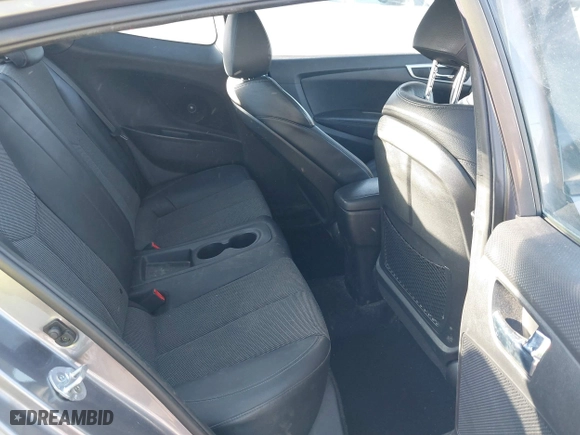 2015 Hyundai Veloster RE:FLEX with VIN KMHTC6AD2FU240091, listed as a IAAI auction lot 41425364 with 68,444 mi miles. Bid and sale history available at carsss.com. Image 8.