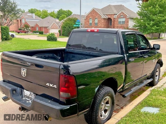 2013 Ram 1500 Express z VIN 1C6RR7KT6DS596651, wystawiony jako Copart lot #59200565 z przebiegiem 221 845 mil mil oraz Czysty tytuł • Clean title. Historia ofert i sprzedaży dostępna na DreamBid. Obrazek 4.
