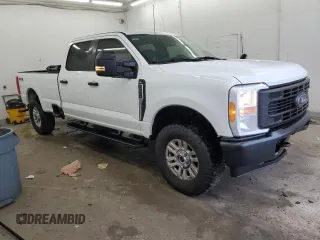 2023 Ford F-350 z VIN 1FT8W3BA7PED76510, wystawiony jako Copart lot #82895064 z przebiegiem 26 656 mil mil oraz Szkoda całkowita • Salvage title. Historia ofert i sprzedaży dostępna na DreamBid. Obrazek 4.