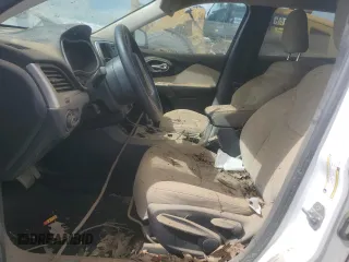2015 Jeep Cherokee Latitude with VIN 1C4PJLCB9FW506880, listed as a Copart auction lot 54125765 with Not Provided miles and Salvage Title. Bid and sale history available at DreamBid. Image 7.