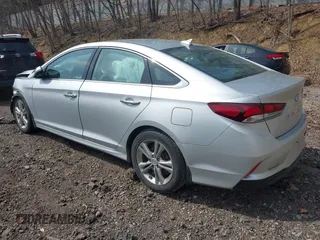 2019 Hyundai Sonata SEL with VIN 5NPE34AF8KH732521, listed as a IAAI auction lot 42016541 with 62,022 mi miles and . Bid and sale history available at DreamBid. Image 3.