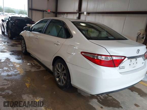 2015 Toyota Camry XLE z VIN 4T1BF1FK5FU951569, wystawiony jako IAAI lot #42237607 z przebiegiem 188 632 mil mil oraz . Historia ofert i sprzedaży dostępna na DreamBid. Obrazek 3.