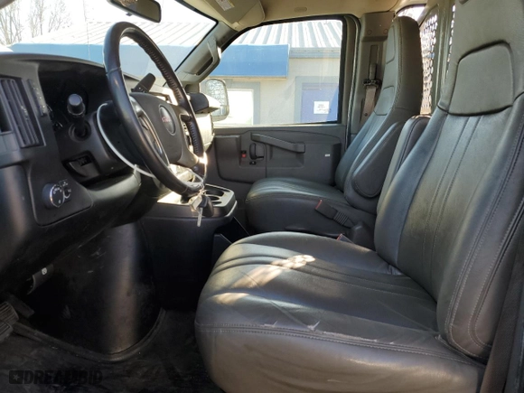 2019 GMC Savana Cargo Van with VIN 1GTW7AFGXK1348515, listed as a Copart auction lot 43860155 with 202,157 mi miles and Salvage Title. Bid and sale history available at carsss.com. Image 7.