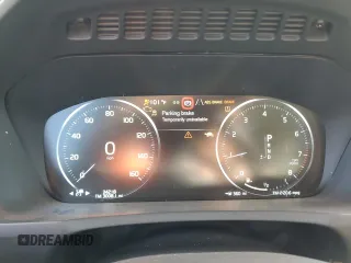2021 Volvo XC90 Momentum z VIN YV4102CK1M1687063, wystawiony jako Copart lot #73581614 z przebiegiem 34 218 mil mil oraz Szkoda całkowita • Salvage title. Historia ofert i sprzedaży dostępna na DreamBid. Obrazek 9.