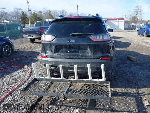 2019 Jeep Cherokee Latitude with VIN 1C4PJMCX8KD464323, listed as a IAAI auction lot 41700738 with 179,234 mi miles. Bid and sale history available at carsss.com. Image 16.