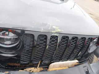 2022 Jeep Gladiator Texas Trail z VIN 1C6HJTAG2NL176011, wystawiony jako IAAI lot #42193864 z przebiegiem 27 219 mil mil oraz . Historia ofert i sprzedaży dostępna na DreamBid. Obrazek 21.