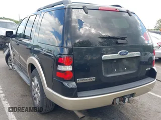 2008 Ford Explorer Eddie Bauer z VIN 1FMEU74E18UA93782, wystawiony jako IAAI lot #42219971 z przebiegiem 166 273 mil mil oraz . Historia ofert i sprzedaży dostępna na DreamBid. Obrazek 3.