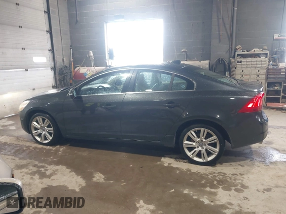 2012 Volvo S60 T6 with VIN YV1902FHXC2055428, listed as a IAAI auction lot 41978951 with 136,146 mi miles. Bid and sale history available at carsss.com. Image 14.