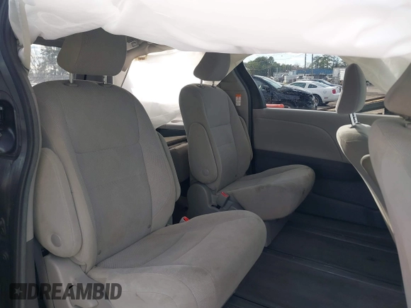 2018 Toyota Sienna with VIN 5TDZZ3DC9JS942579, listed as a IAAI auction lot 41720834 with 132,231 mi miles and . Bid and sale history available at DreamBid. Image 8.