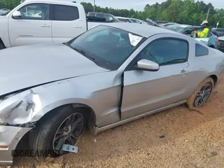 2014 Ford Mustang V6 с VIN 1ZVBP8AM4E5302273, выставлен на аукционе IAAI как лот 42288143 с пробегом 192 690 миль миль и . История ставок и продаж доступна на DreamBid. Изображение 17.