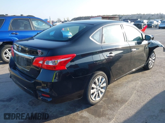 2017 Nissan Sentra SV z VIN 3N1AB7AP0HY247493, wystawiony jako IAAI lot #41871708 z przebiegiem 76 872 mil mil oraz . Historia ofert i sprzedaży dostępna na DreamBid. Obrazek 4.