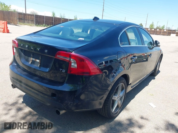 2012 Volvo S60 T5 с VIN YV1622FS4C2142489, выставлен на аукционе IAAI как лот 42234409 с пробегом 218 907 миль миль и . История ставок и продаж доступна на DreamBid. Изображение 4.