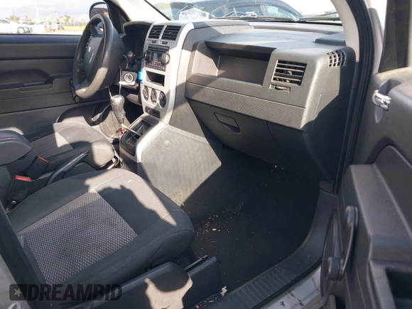 2008 Jeep Compass Sport with VIN 1J8FT47W18D728894, listed as a IAAI auction lot 41925519 with 154,124 mi miles. Bid and sale history available at carsss.com. Image 5.