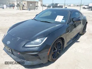 2024 Toyota 86 Premium с VIN JF1ZNBE19R8753925, выставлен на аукционе IAAI как лот 42005778 с пробегом 8 127 миль миль и . История ставок и продаж доступна на DreamBid. Изображение 2.