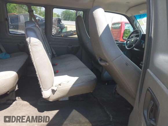 2017 Chevrolet Express Passenger LT с VIN 1GAZGPFF0H1263692, выставлен на аукционе IAAI как лот 42187605 с пробегом 76 995 миль миль и . История ставок и продаж доступна на DreamBid. Изображение 8.