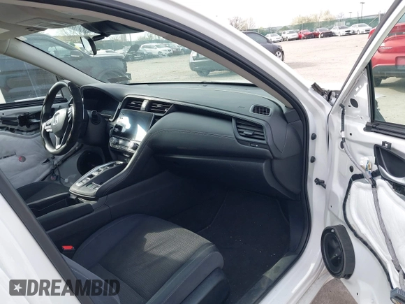2019 Honda Insight EX with VIN 19XZE4F50KE010136, listed as a IAAI auction lot 41999216 with 88,457 mi miles and . Bid and sale history available at carsss.com. Image 5.