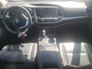2019 Toyota Highlander SE z VIN 5TDJZRFH2KS988314, wystawiony jako Copart lot #54784145 z przebiegiem 57 851 mil mil oraz Szkoda całkowita • Salvage title. Historia ofert i sprzedaży dostępna na DreamBid. Obrazek 8.