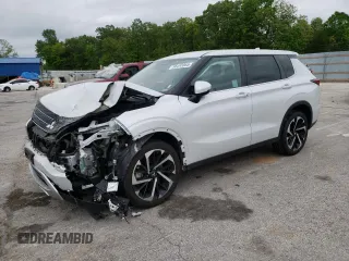 2023 Mitsubishi Outlander SE z VIN JA4J3UA89PZ030220, wystawiony jako Copart lot #56493065 z przebiegiem 48 863 mil mil oraz Szkoda całkowita • Salvage title. Historia ofert i sprzedaży dostępna na DreamBid. Obrazek 1.