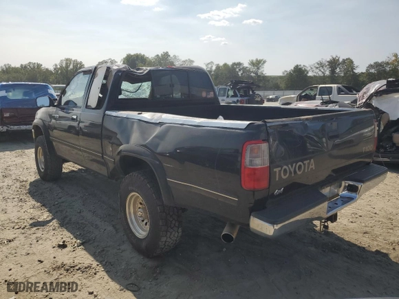 1996 Toyota T100 DX with VIN JT4UN22D4T0025356, listed as a Copart auction lot 71151044 with 199,903 mi miles and Salvage Title. Bid and sale history available at carsss.com. Image 2.