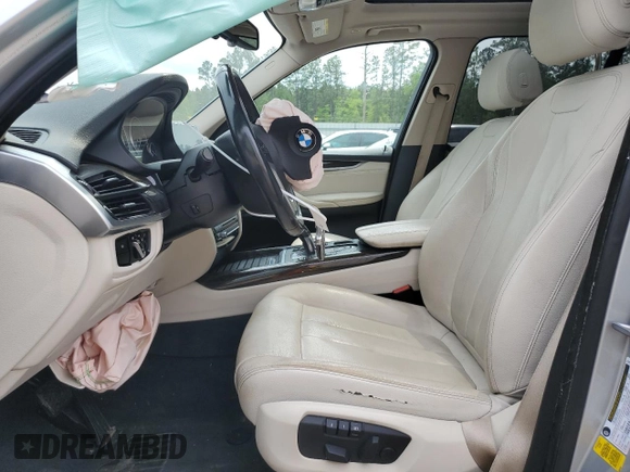 2016 BMW X5 sDrive35i z VIN 5UXKR2C55G0R71876, wystawiony jako Copart lot #52946795 z przebiegiem 113 890 mil mil oraz Szkoda całkowita • Salvage title. Historia ofert i sprzedaży dostępna na DreamBid. Obrazek 7.