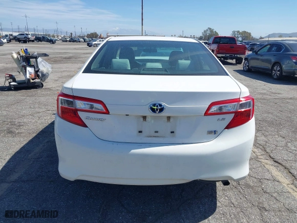 2014 Toyota Camry Hybrid LE with VIN 4T1BD1FK5EU135465, listed as a IAAI auction lot 41713264 with 158,750 mi miles. Bid and sale history available at carsss.com. Image 15.