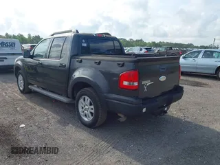 2007 Ford Explorer Sport Trac XLT with VIN 1FMEU31K27UB31618, listed as a IAAI auction lot 42104195 with 110,889 mi miles. Bid and sale history available at carsss.com. Image 3.