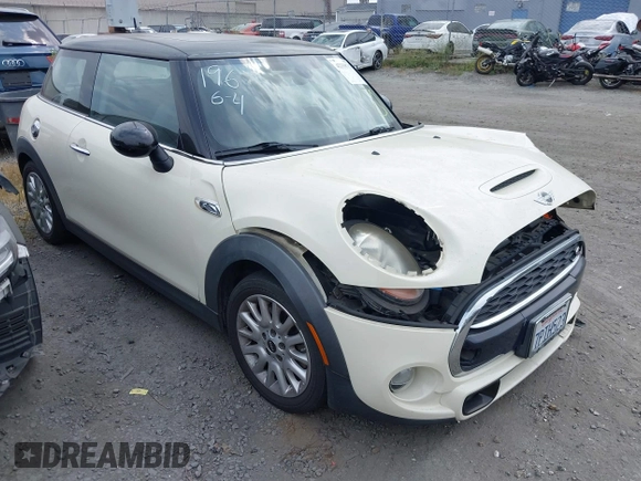 2015 MINI Hardtop S z VIN WMWXP7C55F2A39819, wystawiony jako IAAI lot #42338717 z przebiegiem 64 961 mil mil oraz . Historia ofert i sprzedaży dostępna na DreamBid. Obrazek 1.