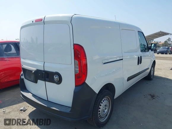 2018 Ram ProMaster City Cargo Tradesman z VIN ZFBERFAB0J6K37622, wystawiony jako IAAI lot #42424389 z przebiegiem 70 379 mil mil oraz . Historia ofert i sprzedaży dostępna na DreamBid. Obrazek 4.