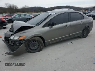 2008 Honda Civic LX z VIN 1HGFA16518L022536, wystawiony jako Copart lot #52881645 z przebiegiem 251 320 mil mil oraz Szkoda całkowita • Salvage title. Historia ofert i sprzedaży dostępna na DreamBid. Obrazek 1.