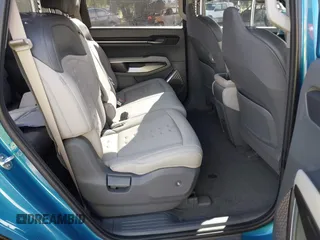 2024 Kia EV9 Wind z VIN KNDAFFS5XR6035878, wystawiony jako IAAI lot #41507204 z przebiegiem 3 364 mil mil oraz . Historia ofert i sprzedaży dostępna na DreamBid. Obrazek 8.