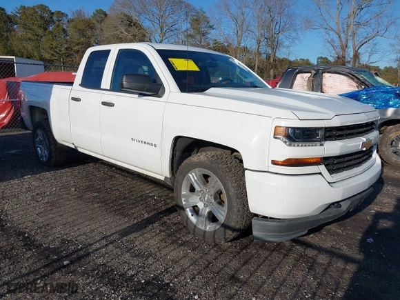 2018 Chevrolet Silverado 1500 Custom with VIN 1GCRCPEC0JZ358528, listed as a IAAI auction lot 41441578 with 113,078 mi miles. Bid and sale history available at carsss.com. Image 1.