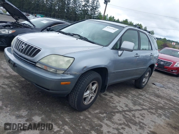 2002 Lexus RX 300 with VIN JTJHF10U020285132, listed as a IAAI auction lot 42153983 with 257,776 mi miles. Bid and sale history available at carsss.com. Image 2.