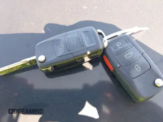 2008 Volkswagen Jetta SE с VIN 3VWRM71K08M122898, выставлен на аукционе IAAI как лот 42408813 с пробегом 165 925 миль миль и . История ставок и продаж доступна на DreamBid. Изображение 11.