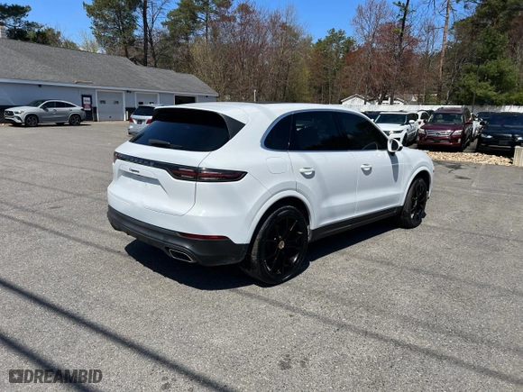 2019 Porsche Cayenne with VIN WP1AA2AY1KDA15330, listed as a Copart auction lot 54621525 with 87,117 mi miles and Clean Title. Bid and sale history available at carsss.com. Image 4.