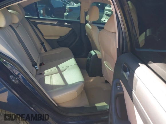 2014 Volkswagen Jetta TDI w/Premium with VIN 3VWLL7AJ8EM432471, listed as a IAAI auction lot 41695764 with 116,083 mi miles and . Bid and sale history available at DreamBid. Image 8.