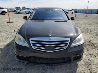 2012 Mercedes-Benz S-Class S 550 with VIN WDDNG7DBXCA422271, listed as a Copart auction lot 47026605 with 92,190 mi miles and Salvage Title. Bid and sale history available at carsss.com. Image 5.