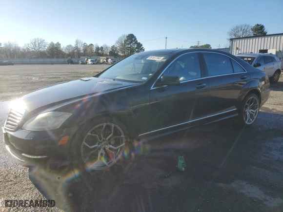 2013 Mercedes-Benz S-Class S 550 with VIN WDDNG7DB5DA496005, listed as a Copart auction lot 86107764 with 127,137 mi miles and Salvage Title. Bid and sale history available at carsss.com. Image 1.