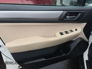 2018 Subaru Outback Premium z VIN 4S4BSAFC7J3242399, wystawiony jako IAAI lot #42498181 z przebiegiem 28 746 mil mil oraz . Historia ofert i sprzedaży dostępna na DreamBid. Obrazek 17.
