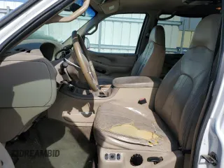 2002 Ford Expedition Eddie Bauer z VIN 1FMRU17L32LA35548, wystawiony jako Copart lot #48061335 z przebiegiem Nie podano mil oraz Szkoda całkowita • Salvage title. Historia ofert i sprzedaży dostępna na DreamBid. Obrazek 7.