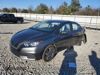 2020 Nissan Versa SV z VIN 3N1CN8EV4LL841122, wystawiony jako Copart lot #47425945 z przebiegiem 104 105 mil mil oraz Szkoda całkowita • Salvage title. Historia ofert i sprzedaży dostępna na DreamBid. Obrazek 1.