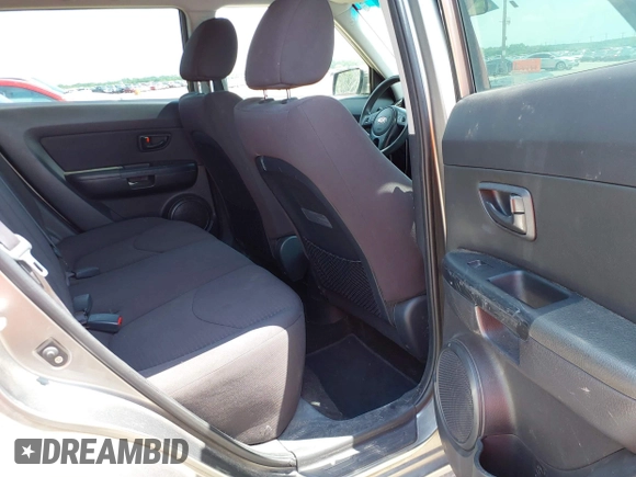 2013 Kia Soul with VIN KNDJT2A54D7620669, listed as a IAAI auction lot 42060648 with 182,041 mi miles. Bid and sale history available at carsss.com. Image 8.