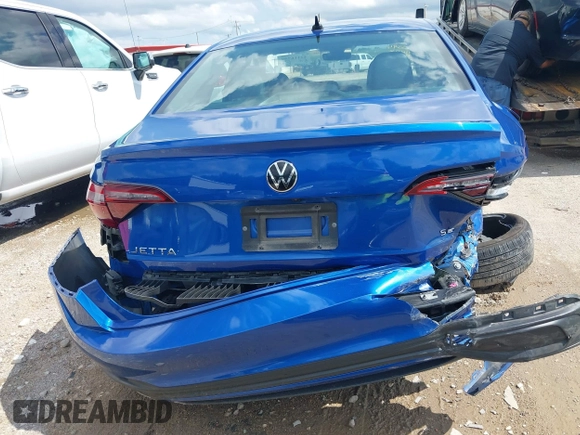 2024 Volkswagen Jetta SE with VIN 3VWEM7BU9RM007894, listed as a IAAI auction lot 42116799 with 35,023 mi miles and . Bid and sale history available at DreamBid. Image 15.